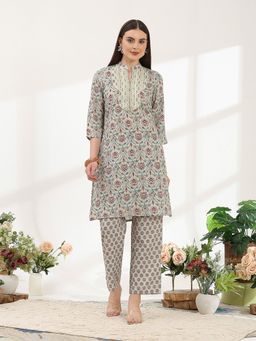 Nayam by lakshita - Green Printed Lace Yoke Design Kurta with Palazzo (Set of 2)