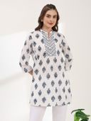 Navy Blue color option, Currently selected