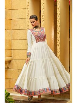 Wedani - White Women Embroidered Tiered Anarkali Kurta