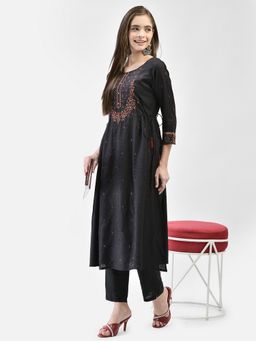 SPAN - Black Embroidered Round Neck Three Fourth Sleeves A-Line Kurta