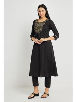 SPAN - Black Embroidered Round Neck Three Fourth Sleeves A-Line Kurta