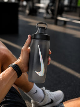 Nike - Grey Refuel Bottle Locking Lid (532Ml)