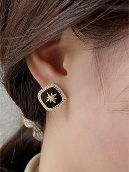 ISHKAARA - Women Alloy Studs Earrings