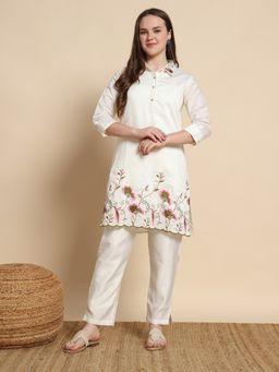 ISHKIYA - Off White Botanical Embroidered Kurta and Pant (Set of 2)