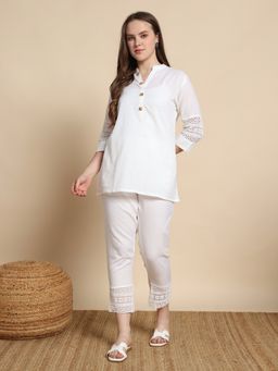 ISHKIYA - White Summer Idyll Self Design Co-Ord (Set of 2)