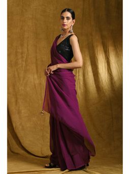 Swtantra - Wine Chiffon Saree With Gold Pendants