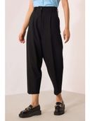 Black color option, Currently selected