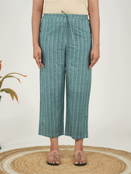 ARAMYA - Women Green Soft Cotton Printed Pant
