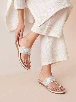 DENILL - White Women's Kolhapuris with Stone Embellished Toe Loop