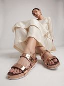 Rose Gold color option, Currently selected