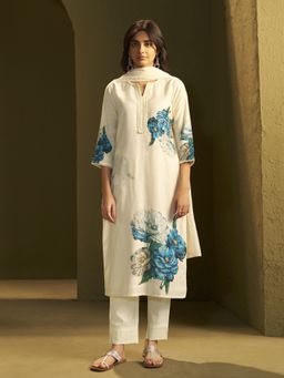 Autumnlane - Itrh Pansy Cotton Kurta With Pant & Dupatta