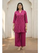 Pink color option, Currently selected