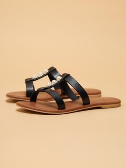 ERIDANI - Kammy Black Slip-On Flats