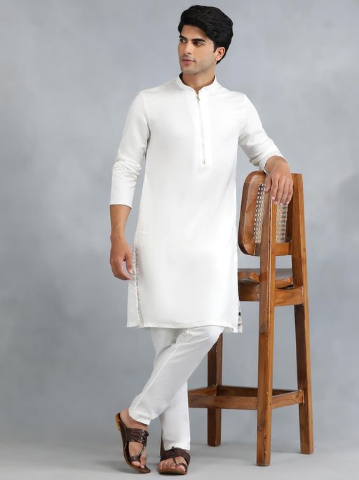 THE KURTA COMPANY White Cotton Blend Solid Full Sleeves Kurta