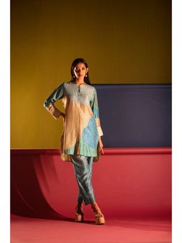 clos - Multi-Colour Grandeur Silhouette Print Co-Ord (Set of 2)