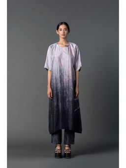 clos - Multi-Colour A Classic Silhouette Kurta With Pant (Set of 2)