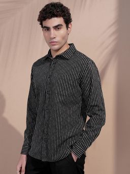LOCOMOTIVE - Premium Men Black Striped Casual Slim Fit Shirt