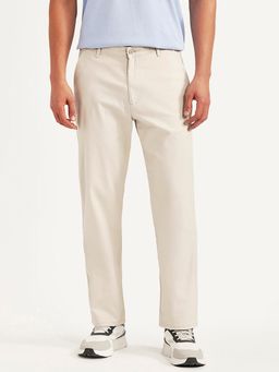 Levi's - Men Beige Relaxed Fit Chinos