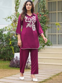 Autumnlane - Women Magenta Embroidered Kurta with Pant (Set of 2)