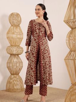 Lative Colours Of Fashion - Rust Printed Regular Kurta with Pant