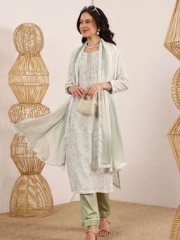 Lative Colours Of Fashion - Off White Floral Regular Kurta Pant with Dupatta
