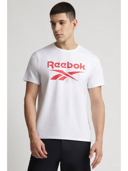 Reebok - Men White Solid T-Shirt