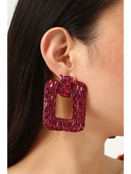 MINJI AND CO. - Gold Tone Square Shape Earrings With Elegant Design