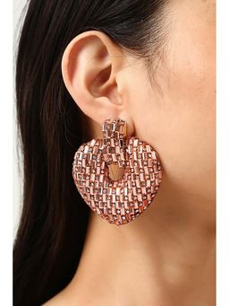 MINJI AND CO. - Gold Tone Pop Art Love Earrings With Elegant Design