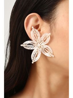 MINJI AND CO. - Gold Tone Star Earrings With Elegant Design