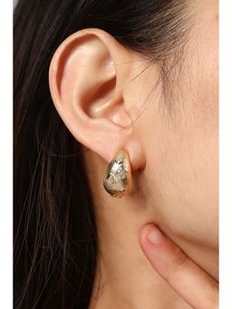 MINJI AND CO. - Gold Tone Aurelia Drop Earrings With Elegant Design