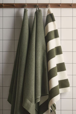 H&M - Green Cotton Terry Bath Sheet