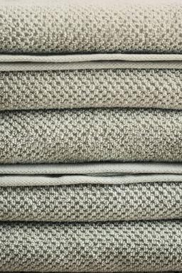 H&M - Green Cotton Terry Bath Towel