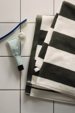 H&M - Green Bath Towel