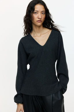 H&M - Women Grey Knitted V-Neck Top