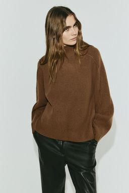 H&M - Women Brown Rib-Knit Turtleneck Jumper
