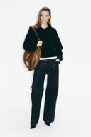 Black color option, Currently selected