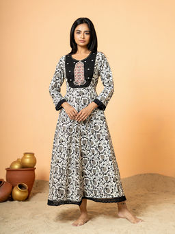 COTTONS DAILY - Black Paisley Anarkali Cotton Kurta