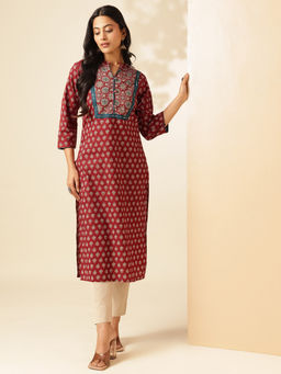 Vbuyz - Women Maroon Floral Printed Straight Cotton Stitched Kurta