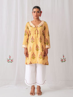 Myaara - Yellow Floral Collared Kurta Paired With Curved Hem White Palazzo (Set of 2)