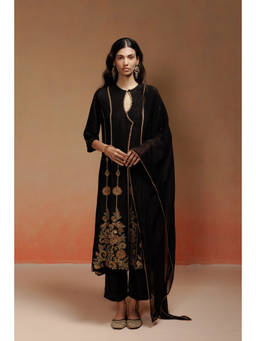 LABEL NAARITI - Nisha Black Embroidered Anarkali Sets