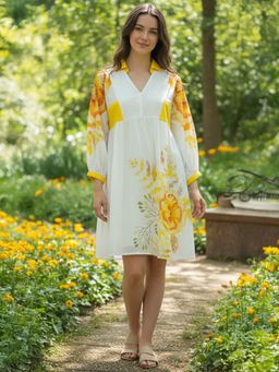 Zolo Label - Floral Printed White Knee Length Dress