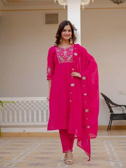 Gahan - Divyadham Textiles Silk Hand-Embroidered Kurta and Pant with Dupatta-Pink