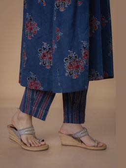 The Indian Ethnic Co. - Navy Blue Cotton Slub Stripes Pant