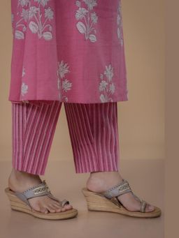 The Indian Ethnic Co. - Pink Cotton Slub Stripes Pant