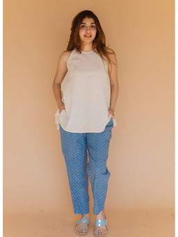 The Indian Ethnic Co. - Parveen Off White Solid Slub Cotton A Line Short Top