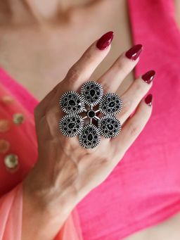 Azai by Nykaa Fashion - Oxidised Silver & Black Flower Ring