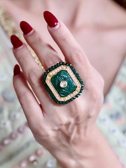 Azai by Nykaa Fashion - Ethnic Patterned Green & Gold Baguette-Cut Ring