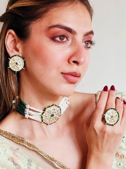 Azai by Nykaa Fashion - Regal Off White & Green Kundan Choker Jewellery (Set of 3)
