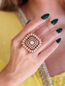 Azai by Nykaa Fashion - Square Patterned Light Pink Ring