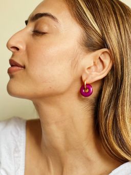 Pipa Bella by Nykaa Fashion - Minimal Round Magenta Earrings